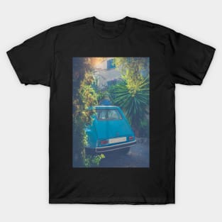 Vintage Car Outside A French Chateau T-Shirt